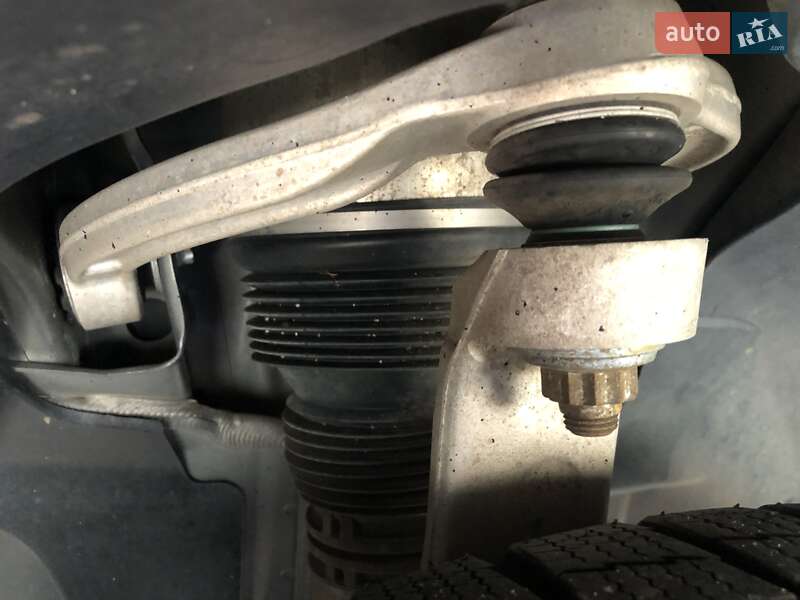 Позашляховик / Кросовер Mercedes-Benz GL-Class 2014 в Кривому Розі фото 77 Позашляховик / Кросовер Mercedes-Benz GL-Class 2014 в Кривому Розі