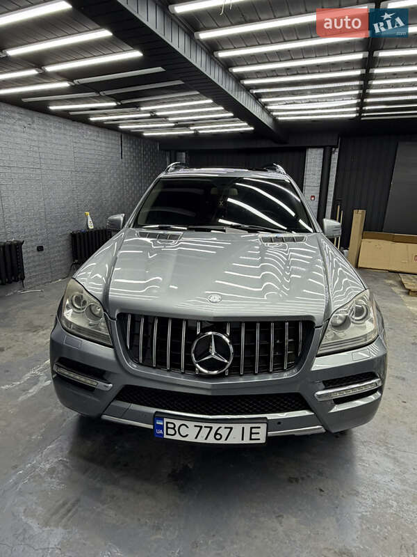 Позашляховик / Кросовер Mercedes-Benz GL-Class 2011 в Львові