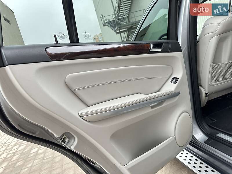 Внедорожник / Кроссовер Mercedes-Benz GL-Class 2010 в Львове фото 28 Внедорожник / Кроссовер Mercedes-Benz GL-Class 2010 в Львове