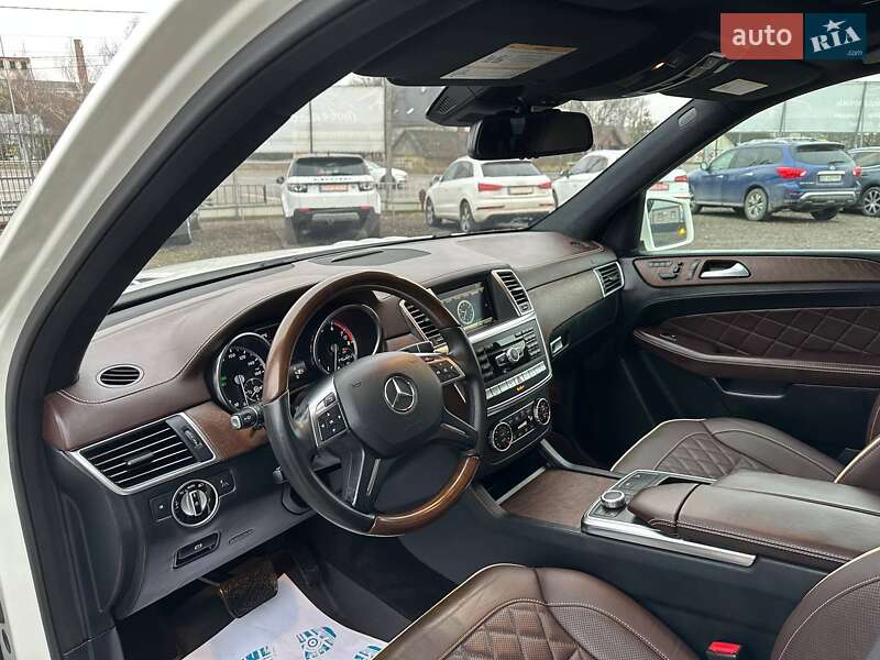 Позашляховик / Кросовер Mercedes-Benz GL-Class 2015 в Львові фото 15 Позашляховик / Кросовер Mercedes-Benz GL-Class 2015 в Львові