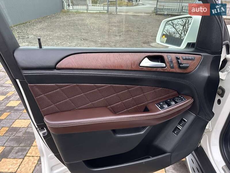 Позашляховик / Кросовер Mercedes-Benz GL-Class 2015 в Львові фото 17 Позашляховик / Кросовер Mercedes-Benz GL-Class 2015 в Львові