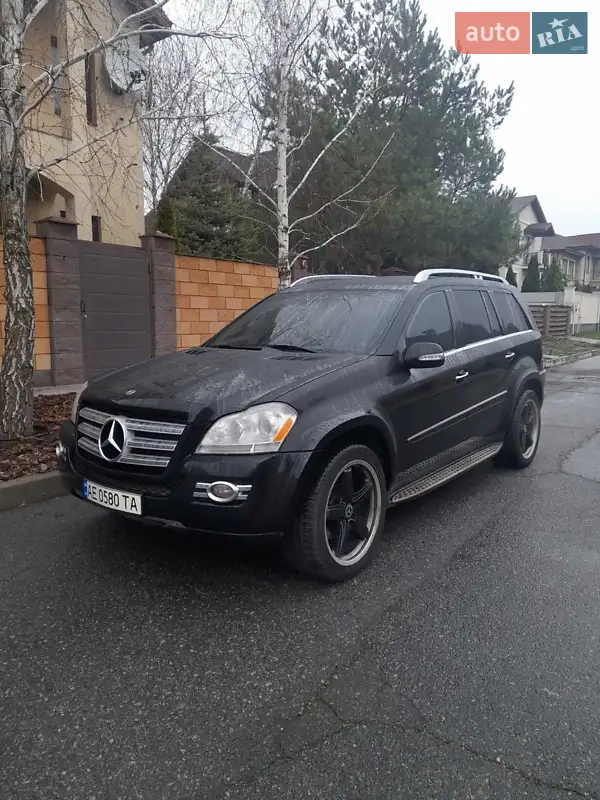 Mercedes-Benz GL-Class