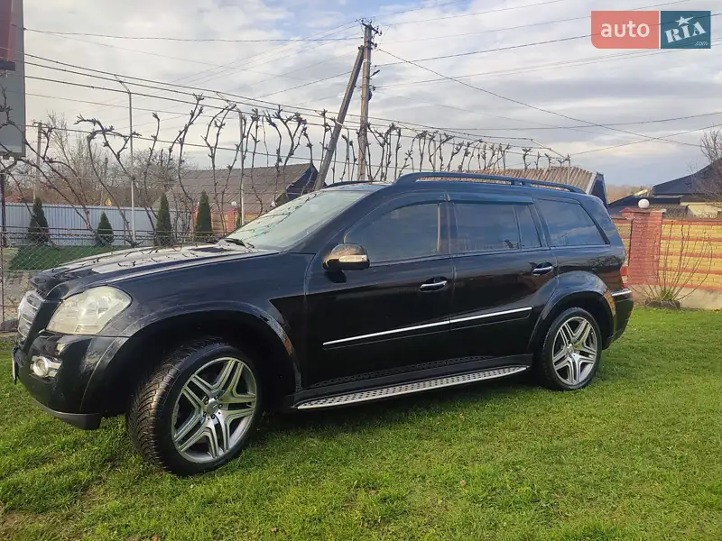 Mercedes-Benz GL-Class