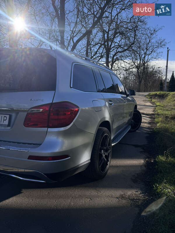 Внедорожник / Кроссовер Mercedes-Benz GL-Class 2013 в Белгороде-Днестровском