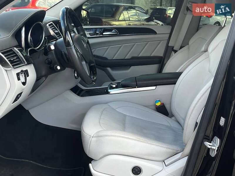 Внедорожник / Кроссовер Mercedes-Benz GL-Class 2016 в Днепре фото 19 Внедорожник / Кроссовер Mercedes-Benz GL-Class 2016 в Днепре