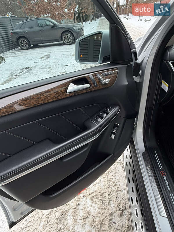 Позашляховик / Кросовер Mercedes-Benz GL-Class 2012 в Києві