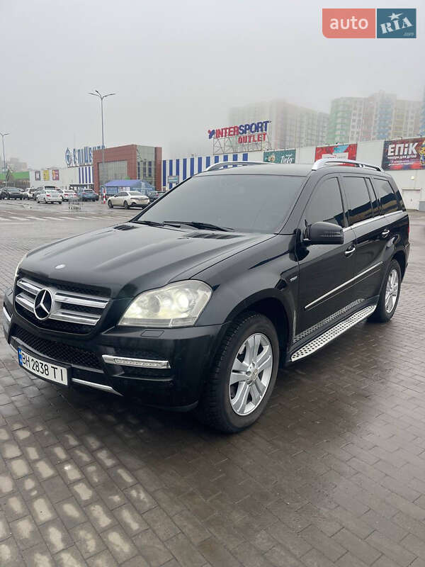 Mercedes-Benz GL-Class 2011