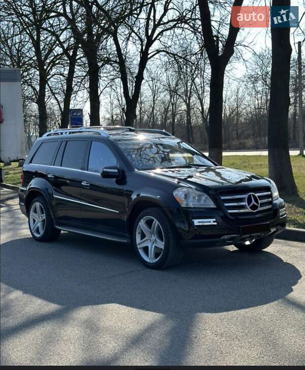 Mercedes-Benz GL-Class 2010