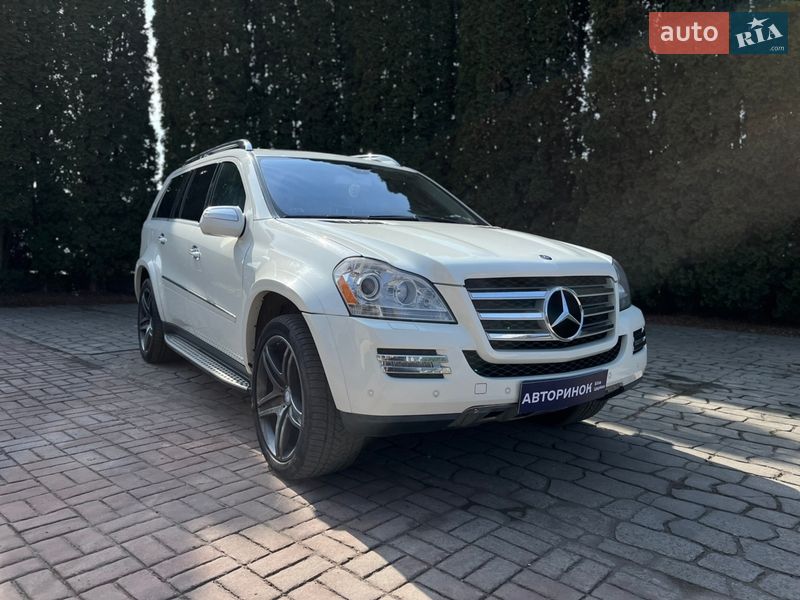 Mercedes-Benz GL-Class 2010 Mercedes-Benz GL-Class 2010