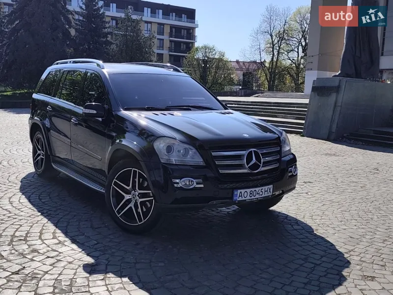 Mercedes-Benz GL-Class