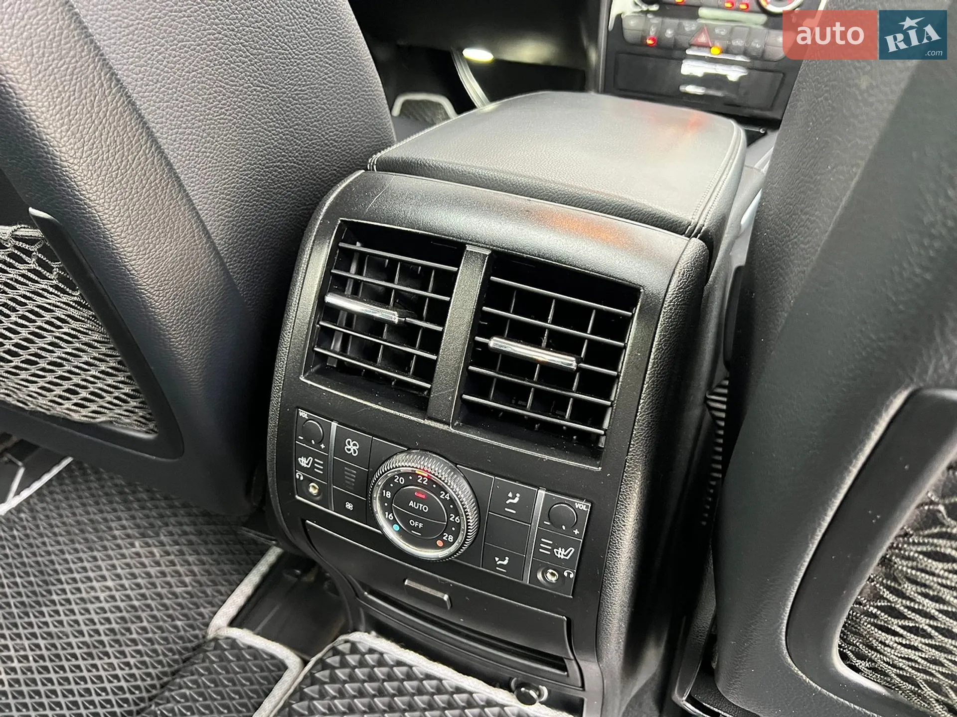 2011 Mercedes-Benz GL-klasse - мініатюра 46