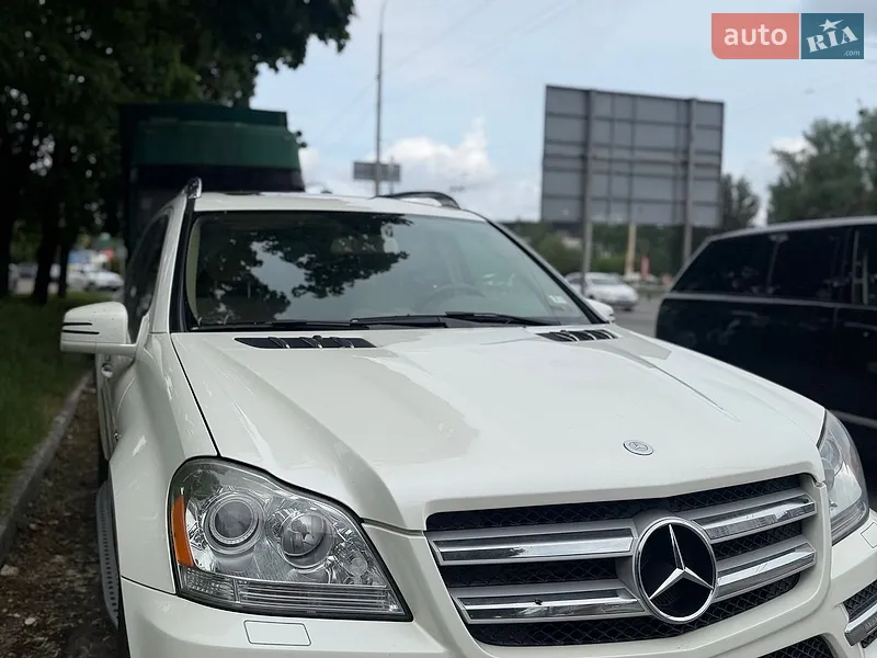Mercedes-Benz GL-Class