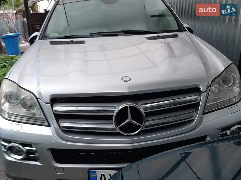 Mercedes-Benz GL-Class