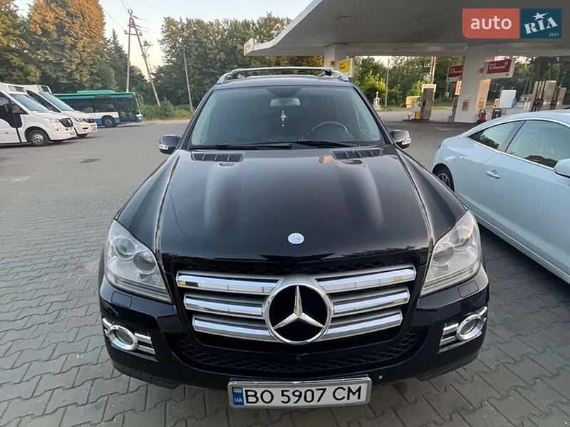 Mercedes-Benz GL-Class