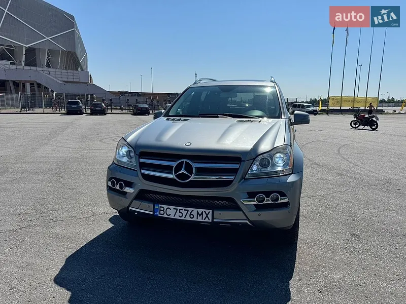 Mercedes-Benz GL-Class 2011