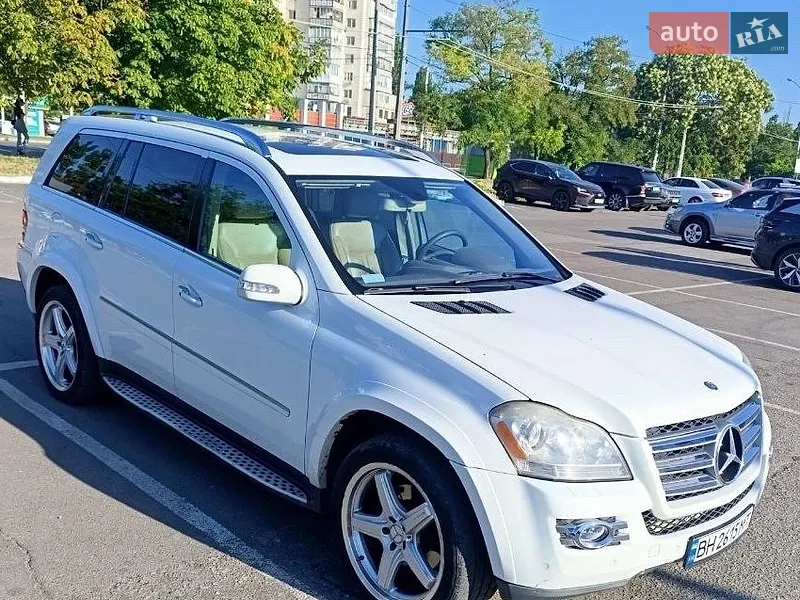 Mercedes-Benz GL-Class