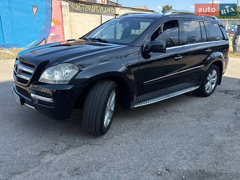 Mercedes-Benz GL-Class