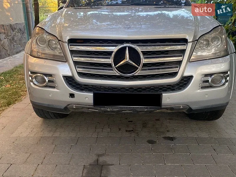Mercedes-Benz GL-Class