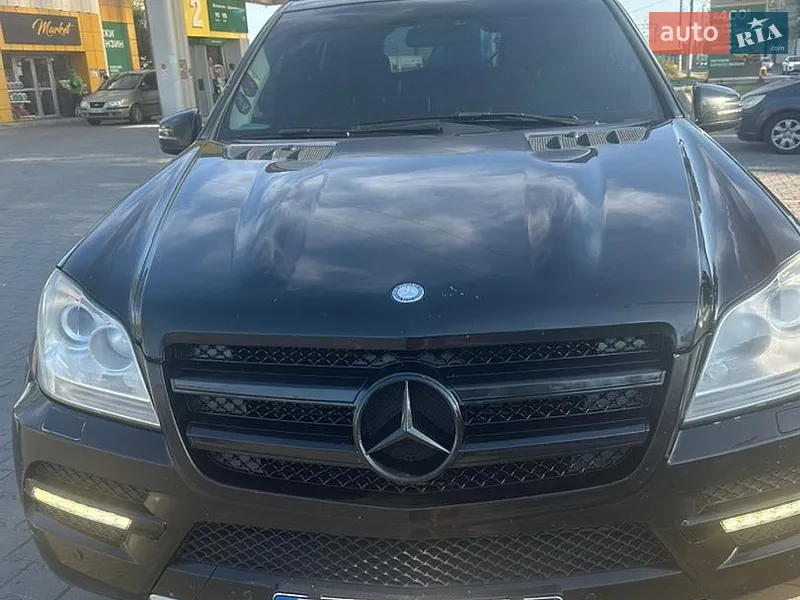 Mercedes-Benz GL-Class