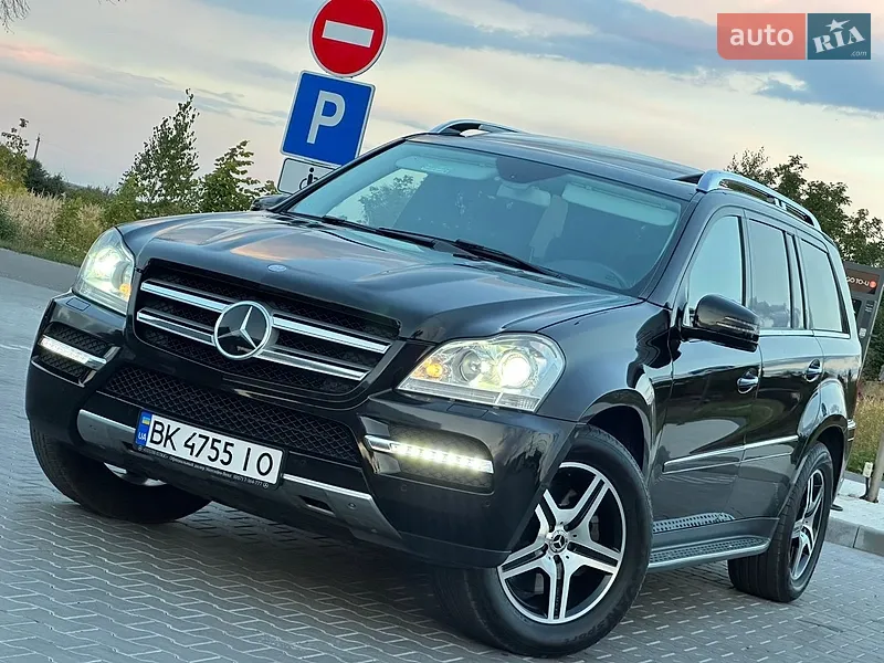 Mercedes-Benz GL-Class 2011