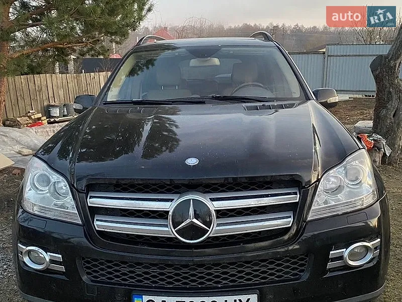 Mercedes-Benz GL-Class