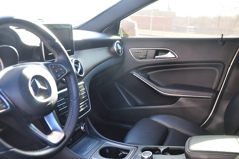 Позашляховик / Кросовер Mercedes-Benz GLA-Class 2016 в Києві