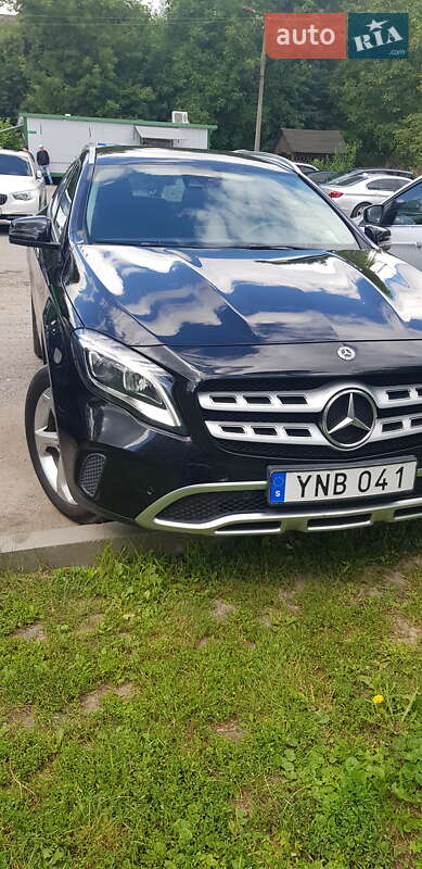 Внедорожник / Кроссовер Mercedes-Benz GLA-Class 2017 в Хмельницком