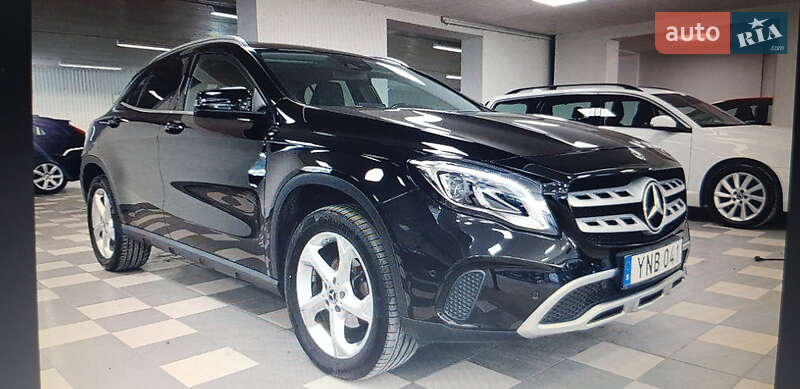 Внедорожник / Кроссовер Mercedes-Benz GLA-Class 2017 в Хмельницком