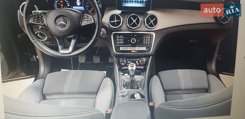 Внедорожник / Кроссовер Mercedes-Benz GLA-Class 2017 в Хмельницком