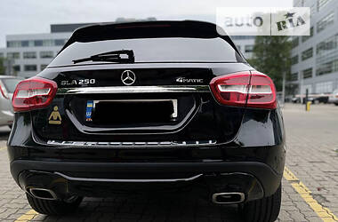Внедорожник / Кроссовер Mercedes-Benz GLA-Class 2018 в 