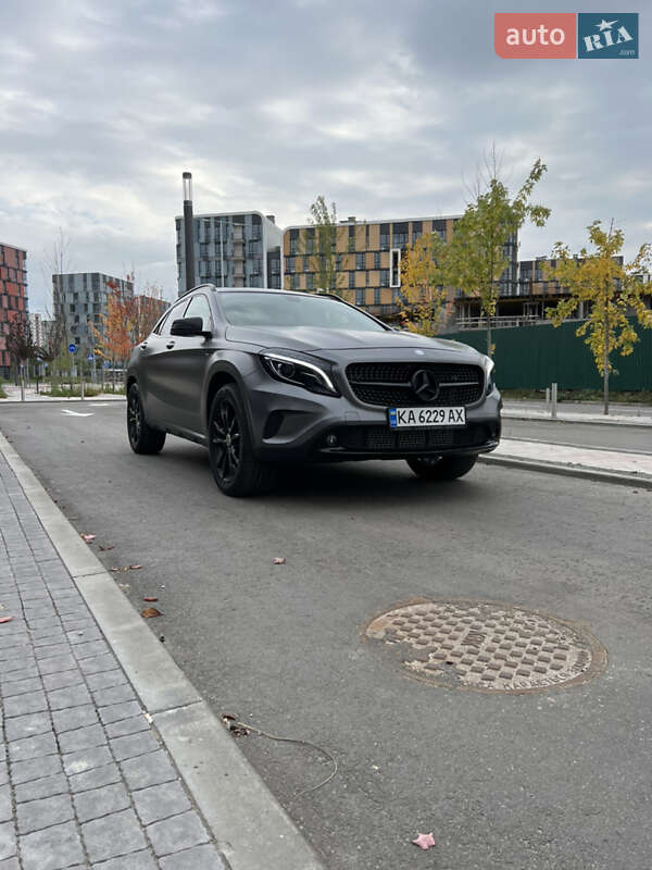 Внедорожник / Кроссовер Mercedes-Benz GLA-Class 2014 в Киеве