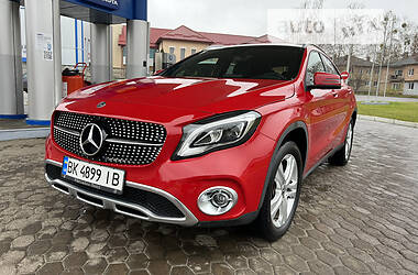 Позашляховик / Кросовер Mercedes-Benz GLA-Class 2019 в Рівному