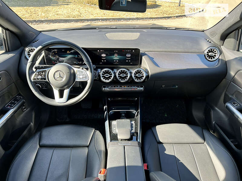 Внедорожник / Кроссовер Mercedes-Benz GLA-Class 2020 в Киеве