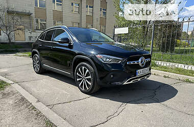 Внедорожник / Кроссовер Mercedes-Benz GLA-Class 2020 в Киеве