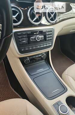 Внедорожник / Кроссовер Mercedes-Benz GLA-Class 2014 в 