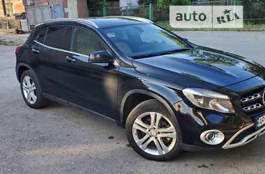 Внедорожник / Кроссовер Mercedes-Benz GLA-Class 2017 в Запорожье