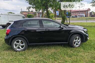 Внедорожник / Кроссовер Mercedes-Benz GLA-Class 2017 в 