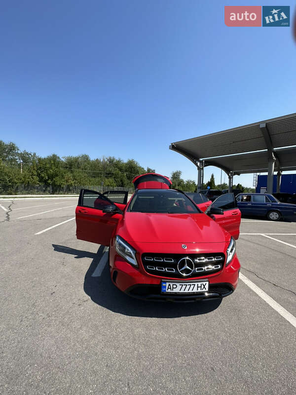 Позашляховик / Кросовер Mercedes-Benz GLA-Class 2018 в Дніпрі