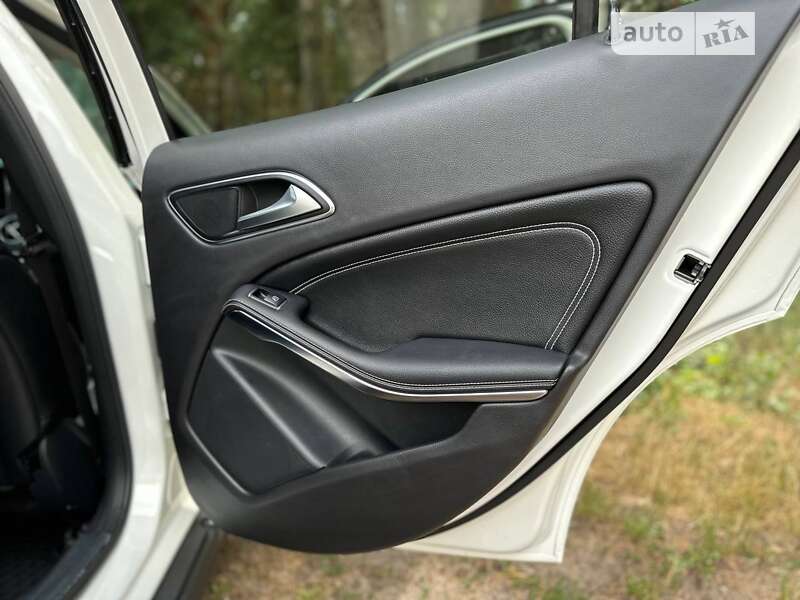 Позашляховик / Кросовер Mercedes-Benz GLA-Class 2019 в Кропивницькому