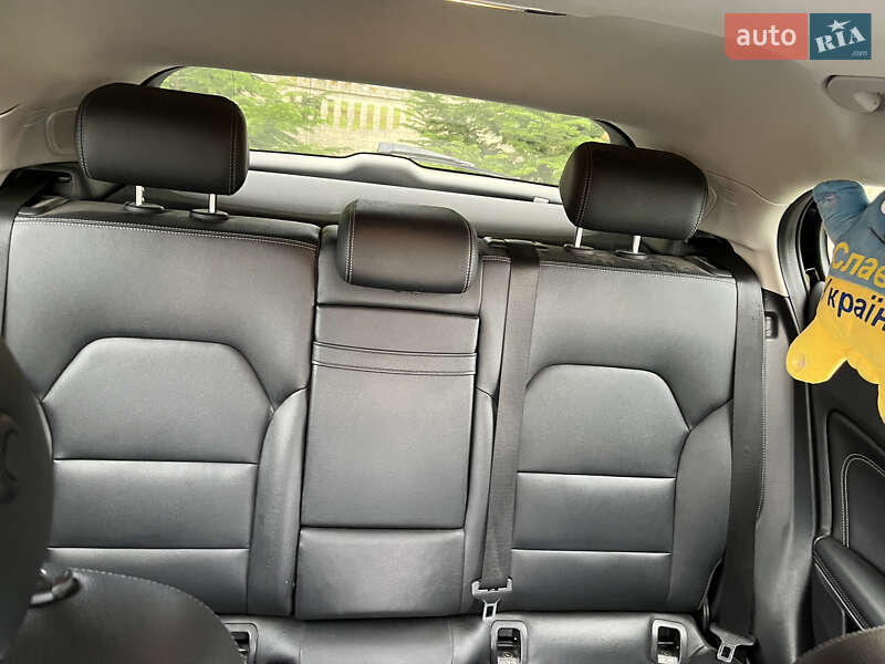 Позашляховик / Кросовер Mercedes-Benz GLA-Class 2015 в Львові