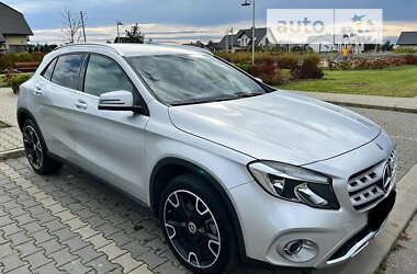 Внедорожник / Кроссовер Mercedes-Benz GLA-Class 2020 в Киеве