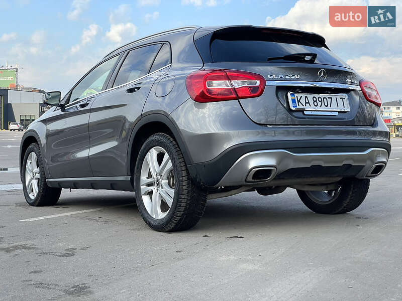 Внедорожник / Кроссовер Mercedes-Benz GLA-Class 2017 в Киеве