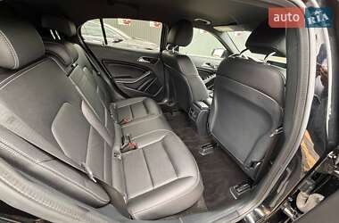 Внедорожник / Кроссовер Mercedes-Benz GLA-Class 2018 в 
