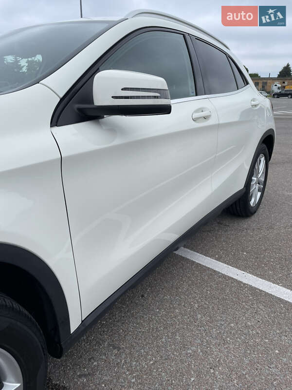 Внедорожник / Кроссовер Mercedes-Benz GLA-Class 2016 в Киеве