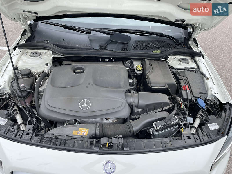 Внедорожник / Кроссовер Mercedes-Benz GLA-Class 2016 в Киеве