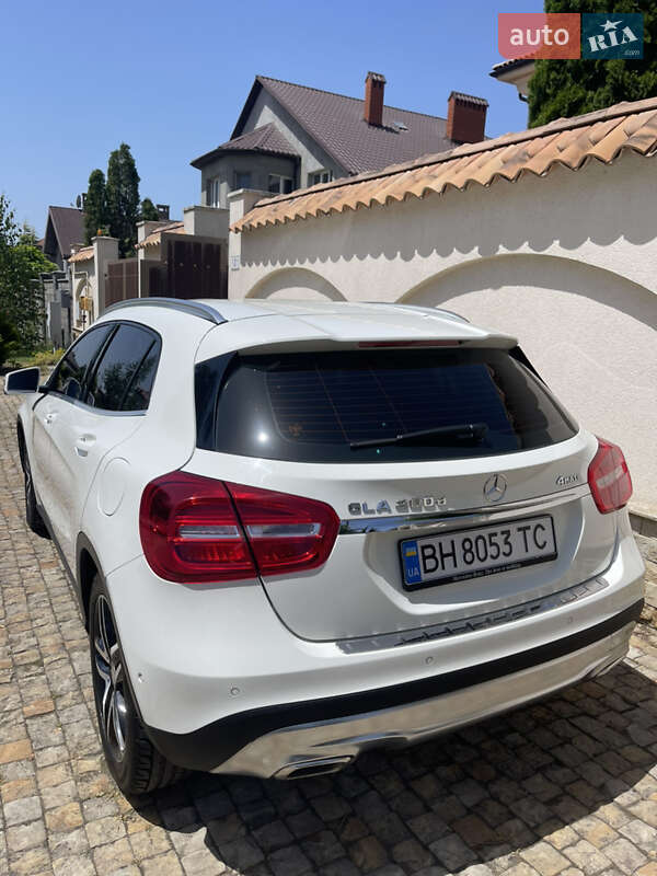 Внедорожник / Кроссовер Mercedes-Benz GLA-Class 2016 в Одессе