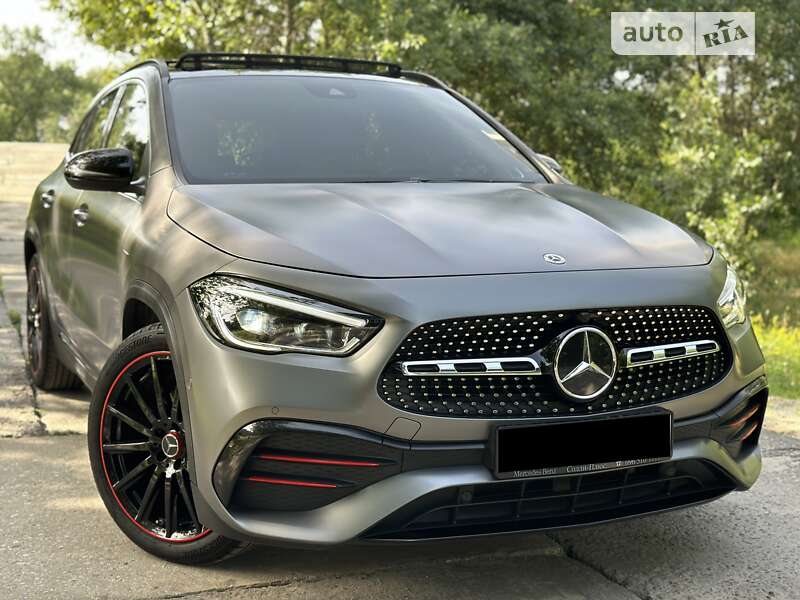 Mercedes-Benz GLA-Class 2021