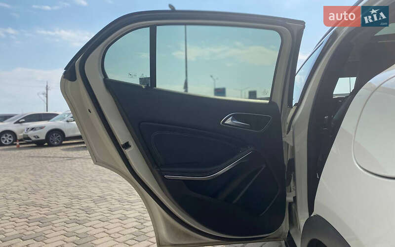 Внедорожник / Кроссовер Mercedes-Benz GLA-Class 2016 в Мукачево
