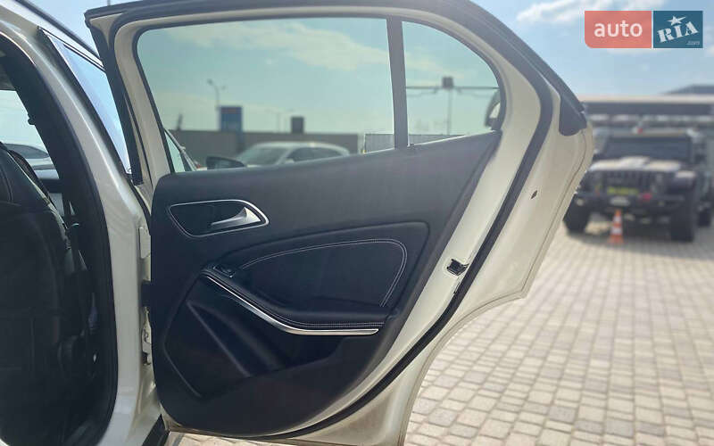 Внедорожник / Кроссовер Mercedes-Benz GLA-Class 2016 в Мукачево