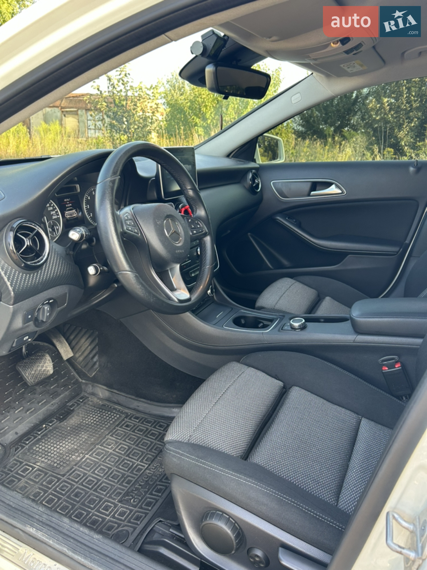 2016 Mercedes-Benz GLA-klasse - мініатюра 30